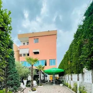 Bajovah & Restaurant Apartamento Tirana
